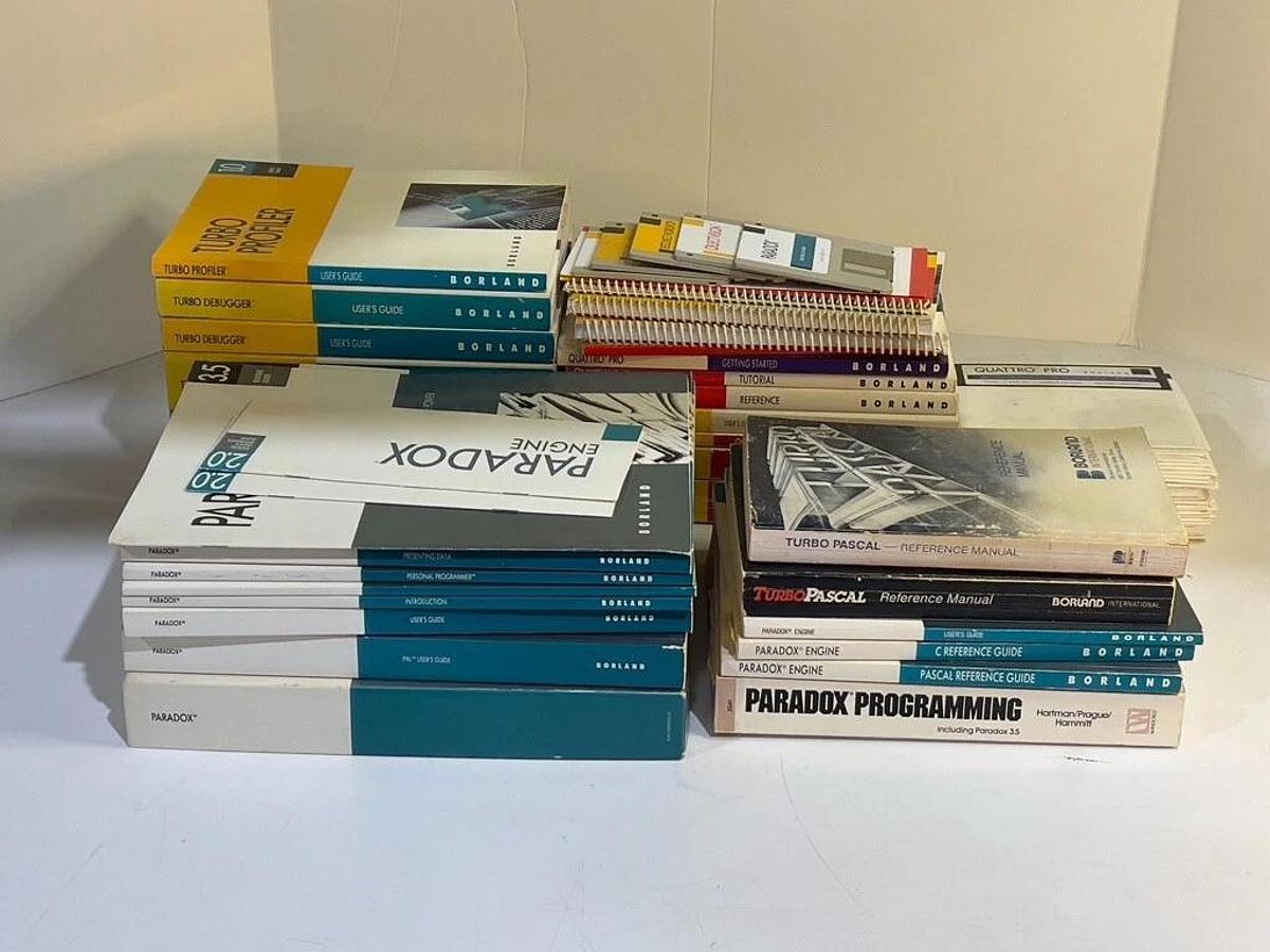 Used Lot of Vintage Borland Software and Manuals Turbo C++, Turbo Pascal, Paradox