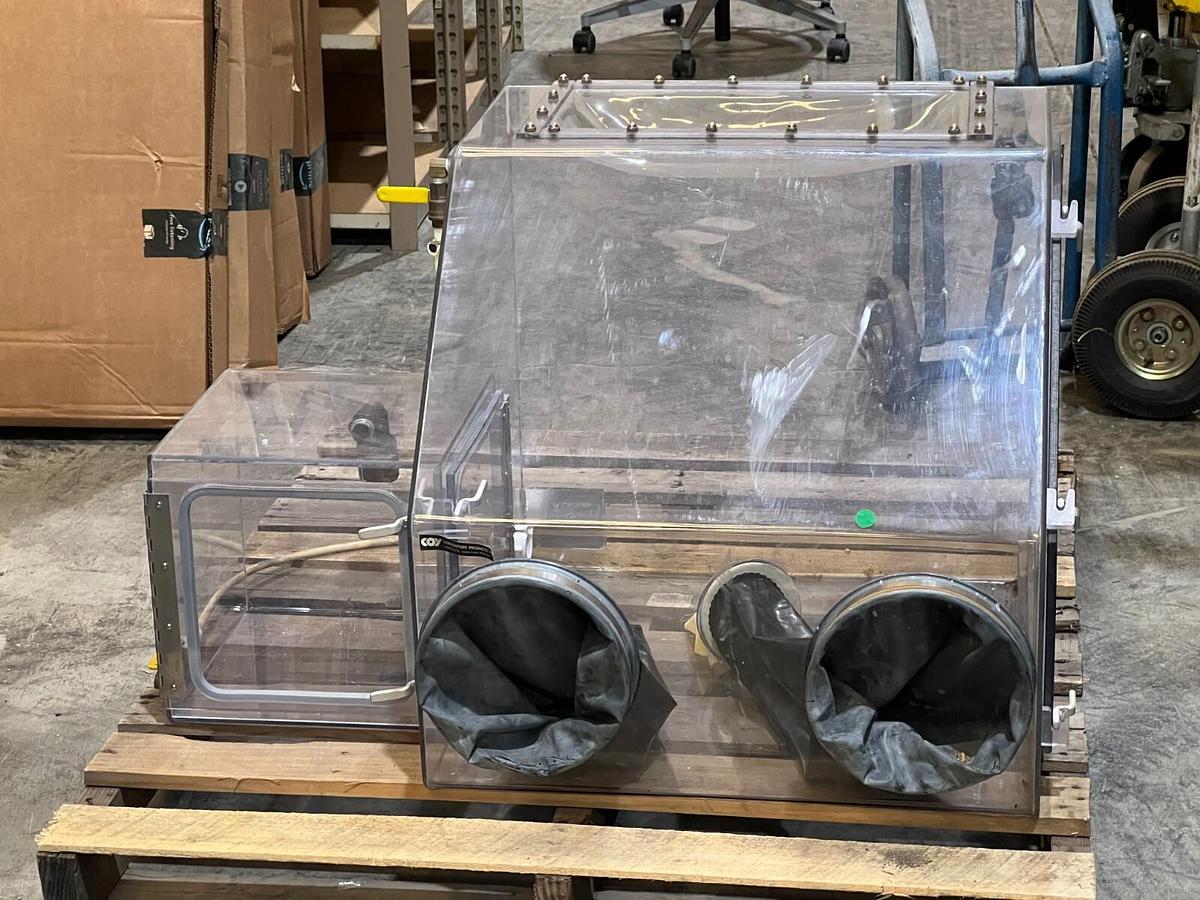 Used Coy Model 2FT Polymer Glove Box 8307-025 Rigid 1 Person Unit w/ Optional Airlock