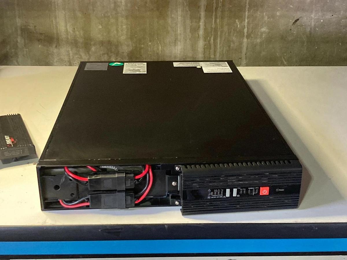 Used ONEAC Sinergy II S3000XHU 3000VA Uninterruptible Power Supply UPS P/N S3K0XHU