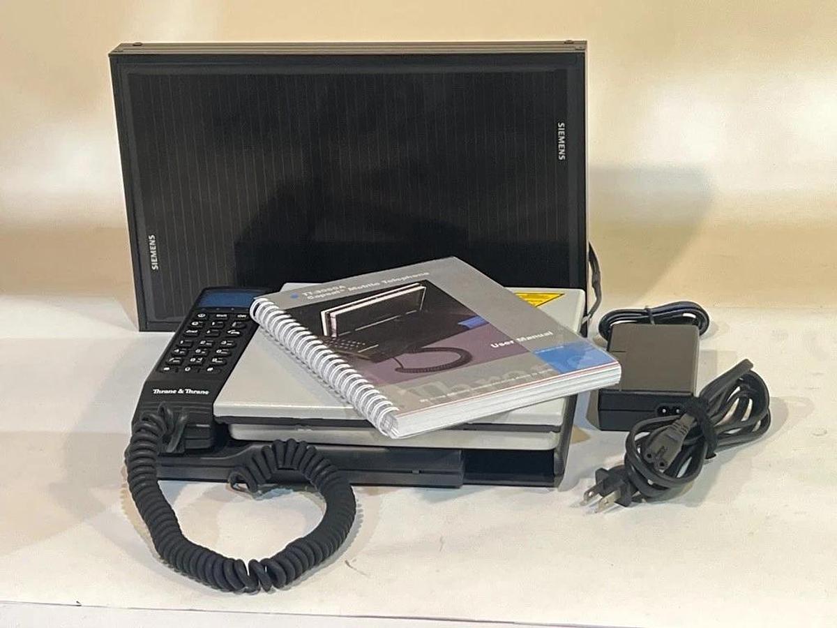 Used Thrane & Thrane TT-3060A Capsat Mobile Satellite Telephone / Case & Solar Cell