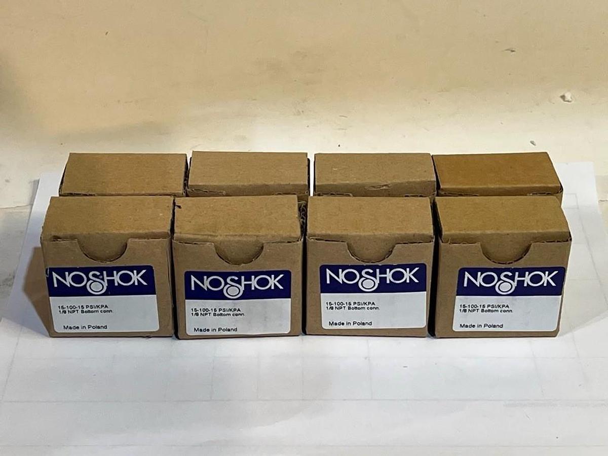 Used Lot of 8 Pieces: NOSHOK 15-100-15 psi/kPa, 0-15 psi Pressure Gauge 1/8 NPT