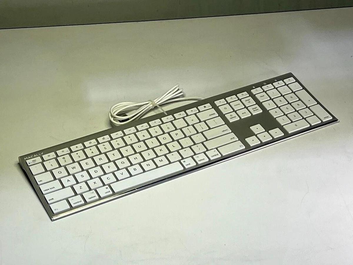 Lot of 3 Macally ACEKEYA The Everyday USB Apple Keyboard for Mac (Aluminum)