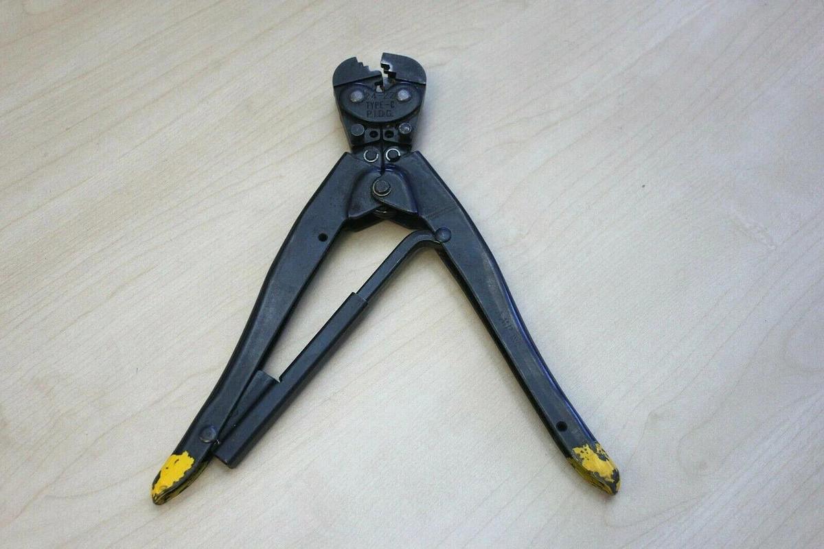 Used AMP 46222 24-22 Type-C P.I.D.G. Crimp Tool - TYCO TE Connectivity