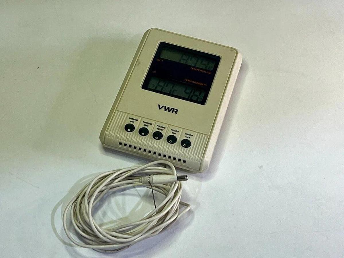 Lot of Laboratory Refrigerator Freezer Thermometers VWR & CDN Model TA20 Alarm