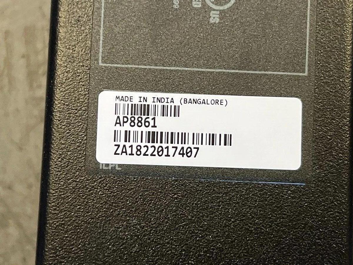 APC AP8861 Metered Rack PDU 5.7kW, 208V - 36 C13, 6 C19, & 2 120V 5-20R Sockets