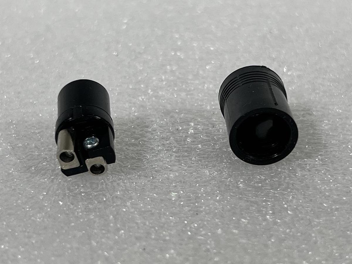 Lot of 48 Pieces 2-Pin DIN Female Cable Mount Connectors