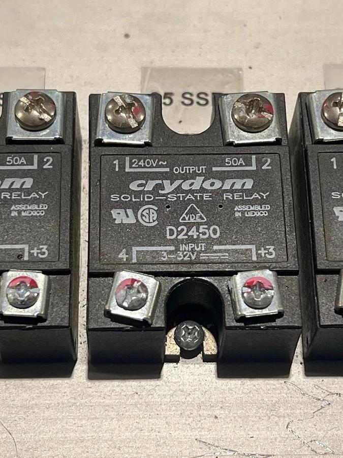 Used Lot of 27 Crydom Solid State Relays Mounted on Aluminum Radiator Block - D2450