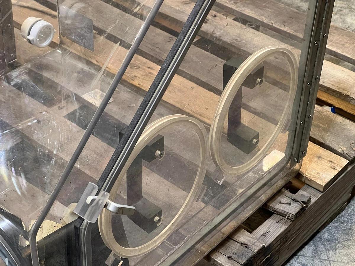 Used Coy Model 2FT Polymer Glove Box 8307-025 Rigid 1 Person Unit w/ Optional Airlock