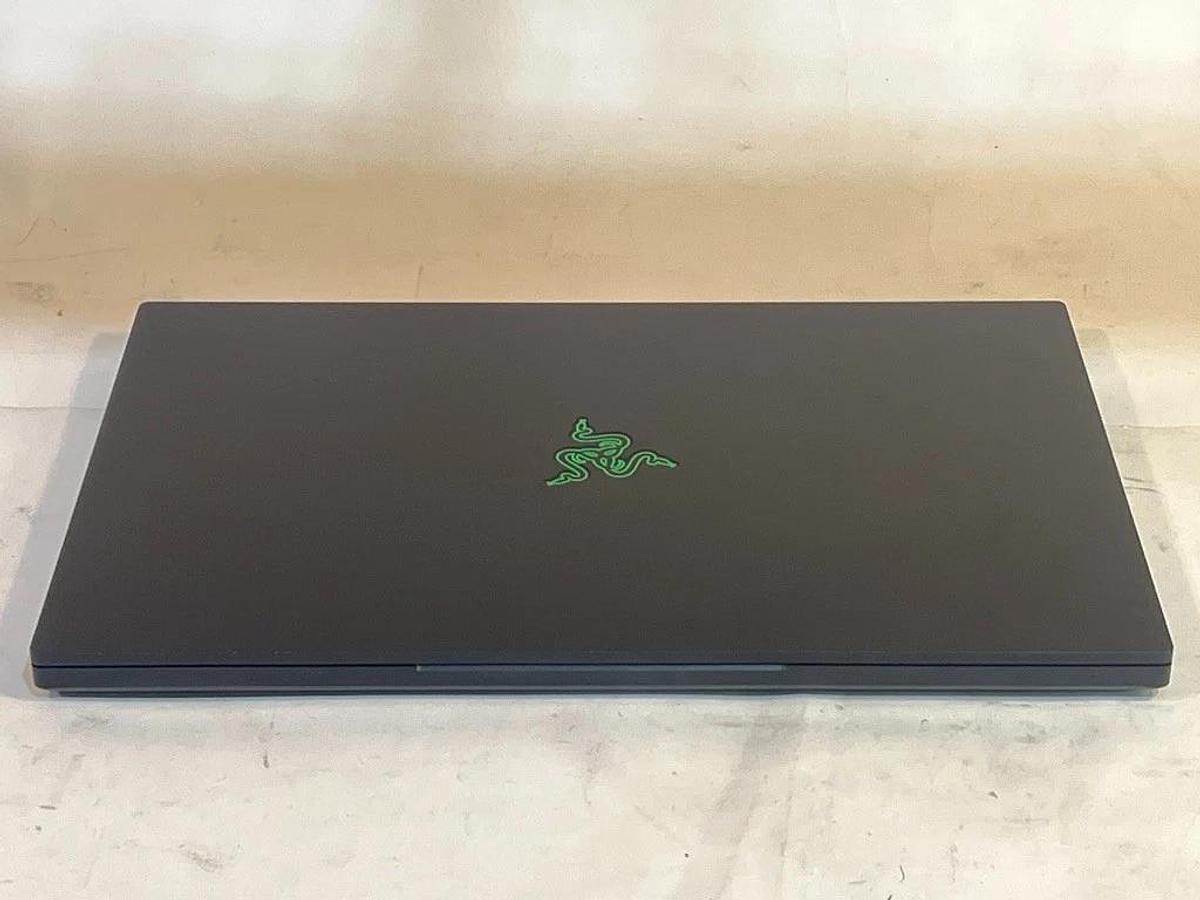 Used Razer Blade Pro 17 Early 2021 RZ09-0368 17-Inch Laptop 32GB RAM 6TB HDD Ubuntu
