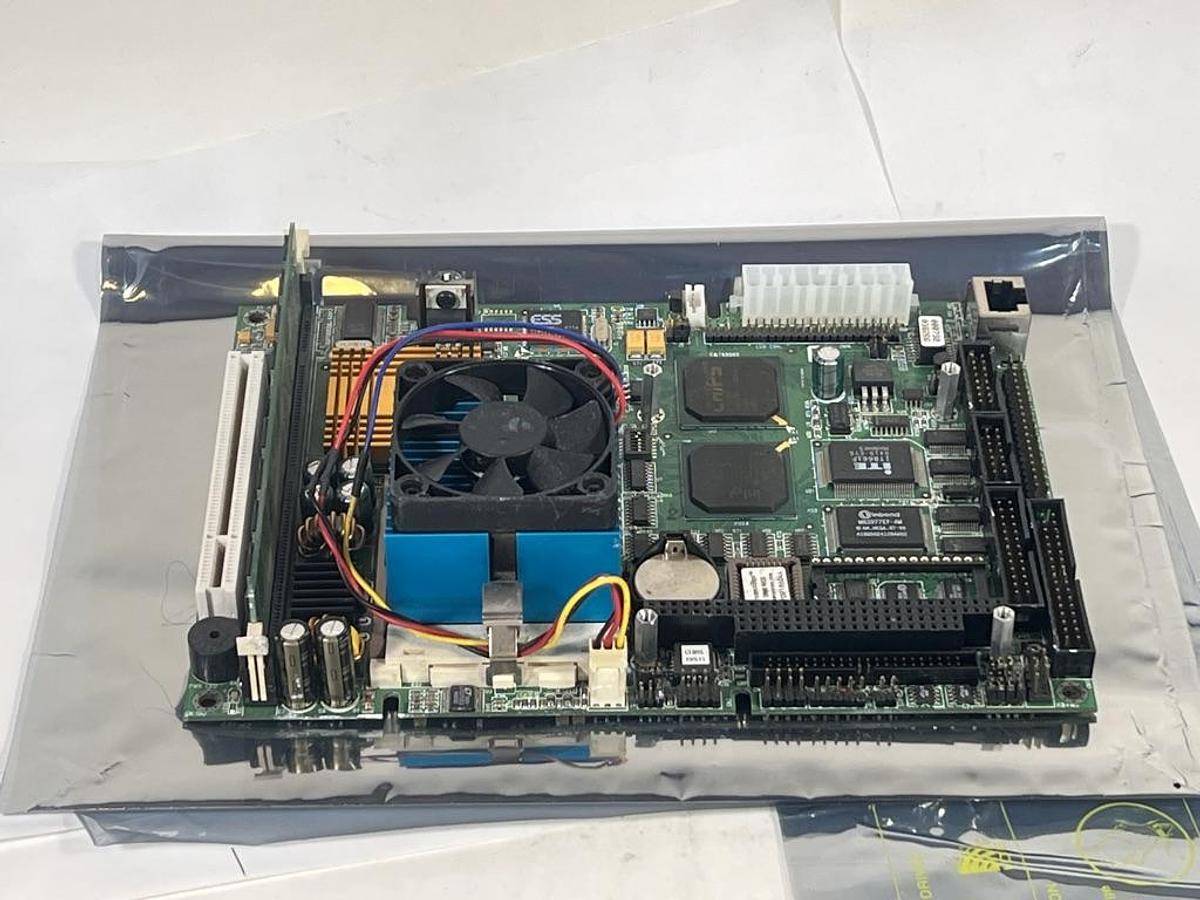 Used AAEON PCM-6890B Rev.B1.0 Pentium III All-In-One Single Board Computer w/ CD