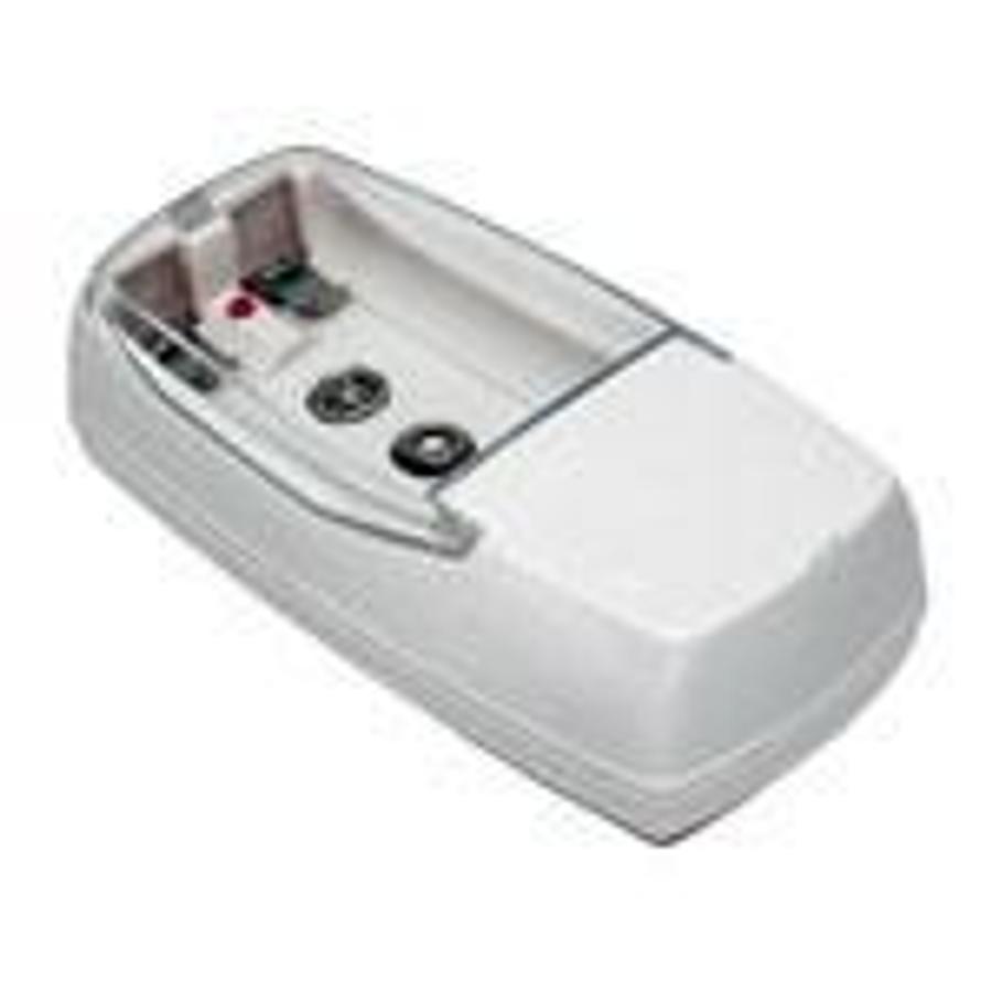 Used Battery charger for 6F22(9V)/AA/AAA Ni-MH/Ni-Cd; IP: 120VAC 60Hz 20mA; O/P: Output: AA/AAA 1.2VÅ~2 DC 90-120mA, 6F22: 9V X 1 DC 16mA; Features: 2 Individual Charging Channels, LED Indicator, Reserve polarity protection. Retractable AC 2-prong plug...