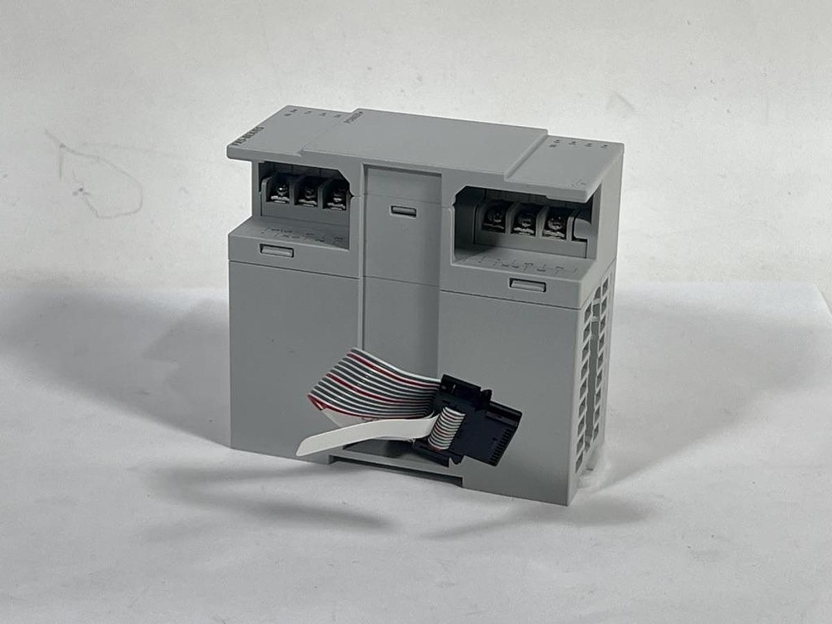 2016 Mitsubishi Electric FX5U-32MT/ESS