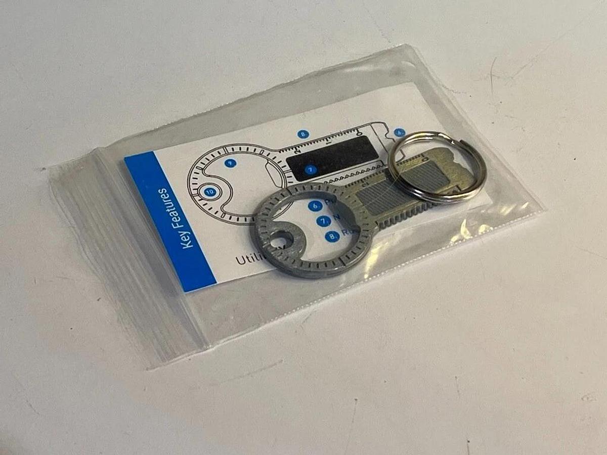 Used Lot of 100 UtiliKEY Multipurpose 10-in-1 Tool Keychains Commvault Branded Promo