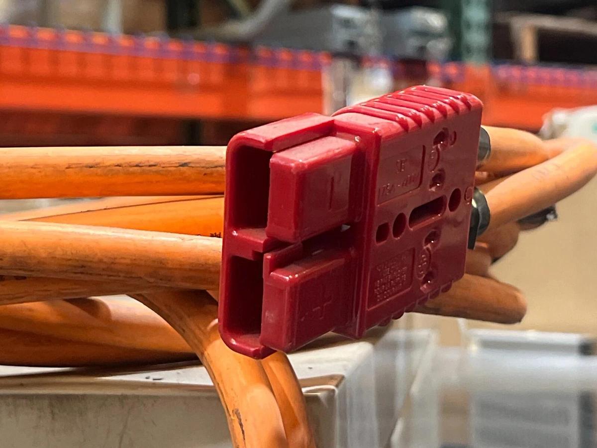 Used Gold Choice Type 04000140 DC Power Supply: 380VAC 3PH Input, 400VDC 140A Output