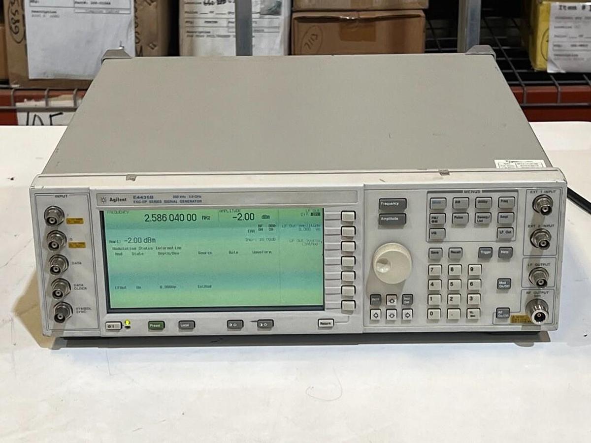 Used Agilent E4436B 3.0GHz ESG-DP Series Signal Generator OPT 100 200 UN5 UN8 UN9 UND