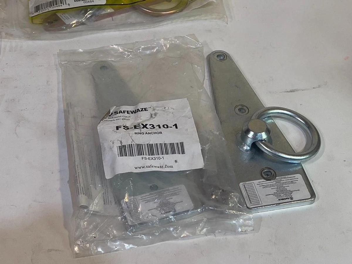 19 PCS Fall Protection Equipment Guardian, Safewaze Bull Ring Anchor & Carabiner