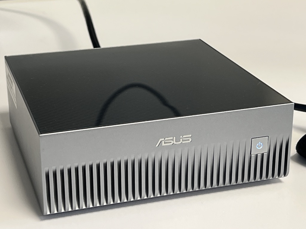 Used Asus Ascent GX10 Desktop AI Supercomputer P/N: 90MS0371-M000A0 - NVIDIA DB10 Chip