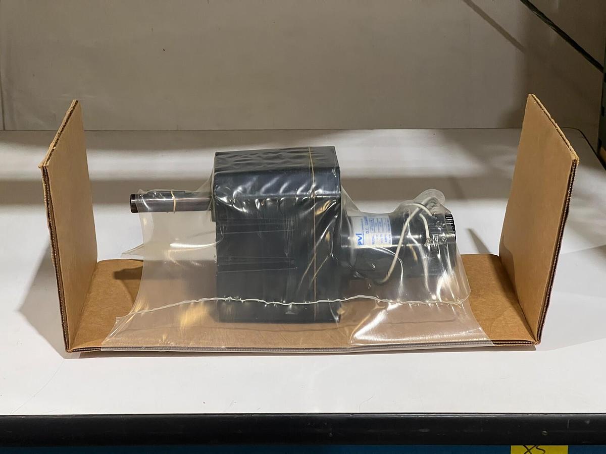 Used Bison 011-652-2206 650 Series DC Gearmotor - 1/20 HP 24VDC 1.0A 0.9RPM 750 IN-LB