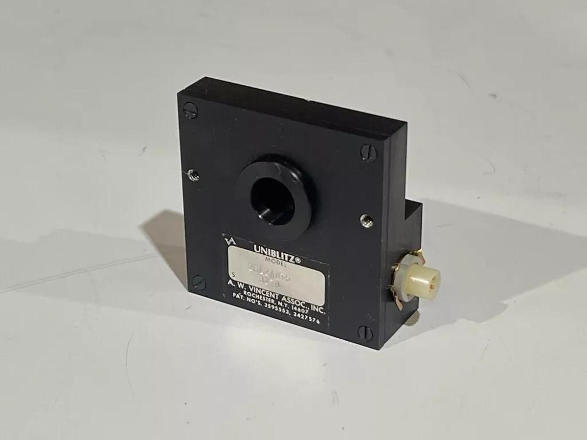 Used Vincent Associates Uniblitz Model 26L2A0T5 Laser Shutter - Untested