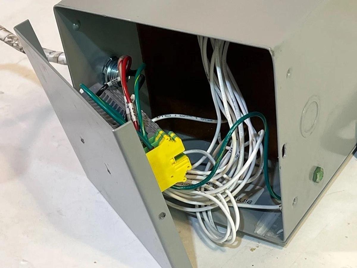 Used Sola Hevi-Duty HS14F1.5BS 1.5 kVA Transformer Pri 190/220 X 380/440 Sec 110/220