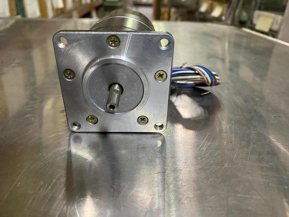 Mycom PS566-AM 24 V 5-Phase 5-Lead Stepping Motor with Magnetic Brake - Stepper