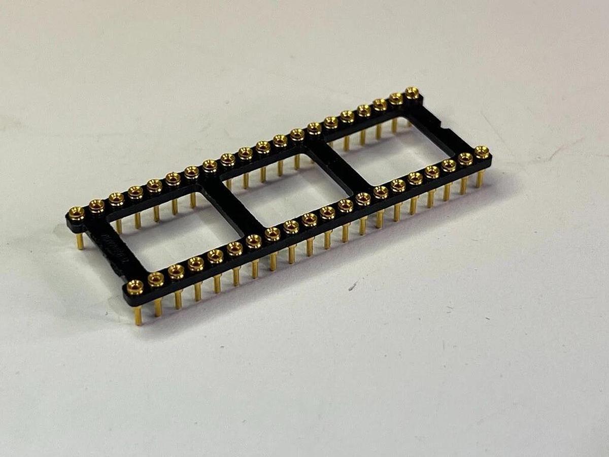 265 Pieces 40-Pin Machine Pin DIP IC Sockets: 122 Gold Plated, 143 Tin Plated