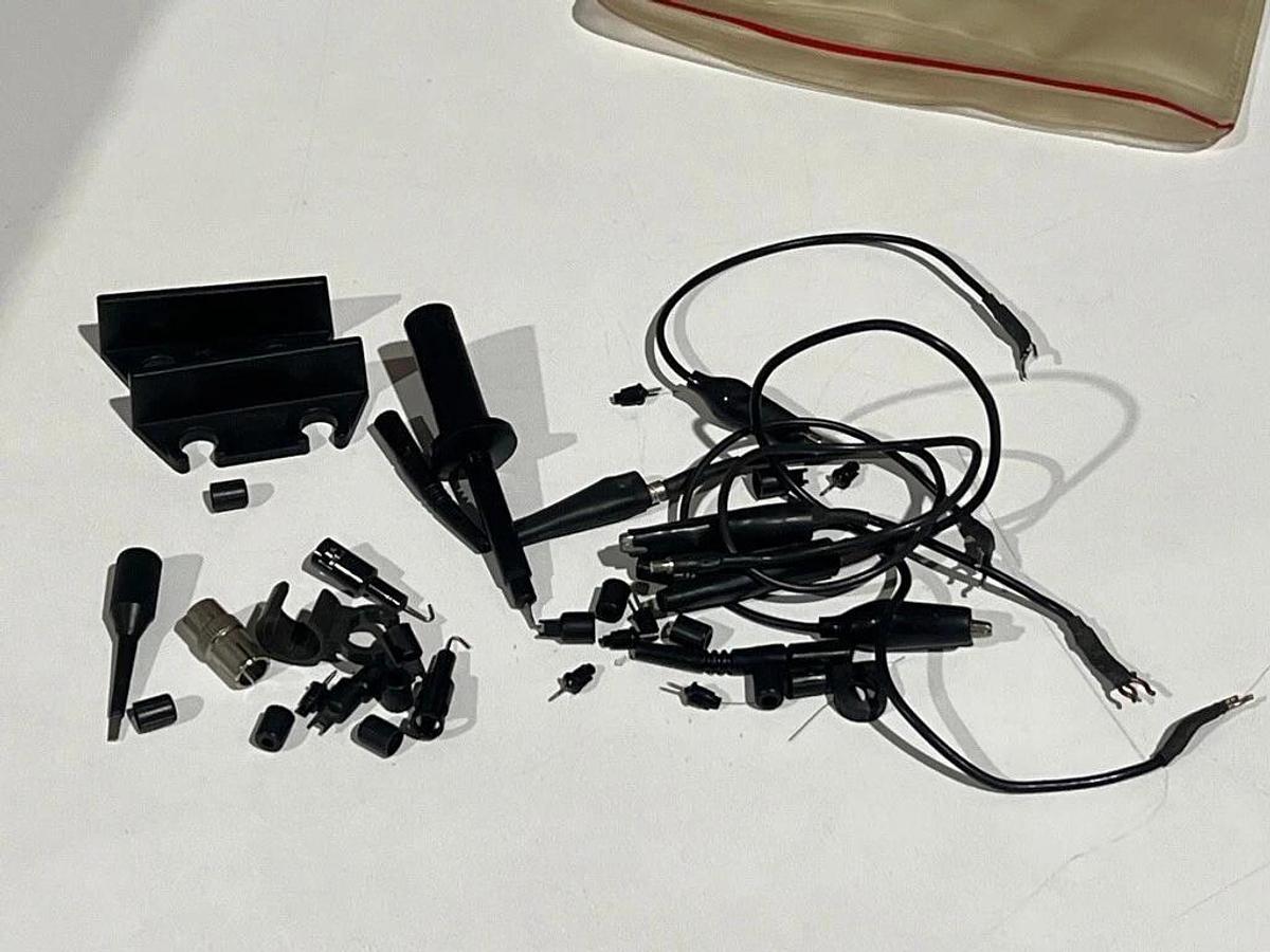 Used LOT of Oscilloscope Test Leads, Logic + Demodulation Probes, Preamp & GPIB Cable