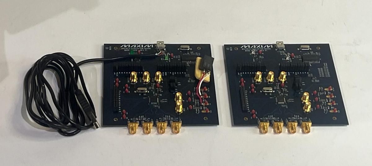 Lot of 2 Maxim MAX3674 Evaluation Board Kit with Datasheet and CD