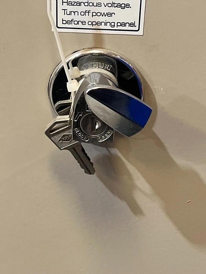 Used Gold Choice Type 04000140 DC Power Supply: 380VAC 3PH Input, 400VDC 140A Output