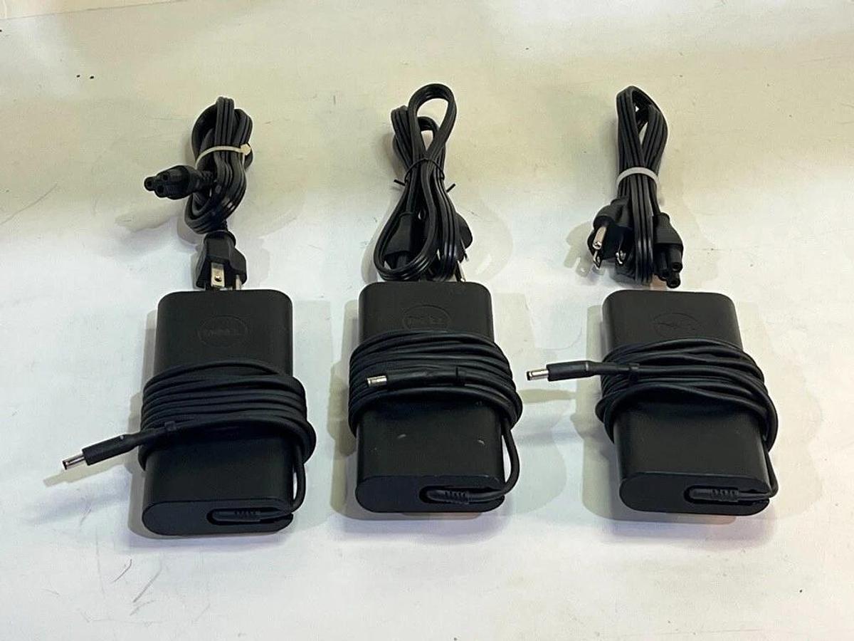 Used Lot of 5 Dell Laptop Power Adapters: 03XYY8, D7MP1P, 0RN7NW, & (2X) 09TXK7