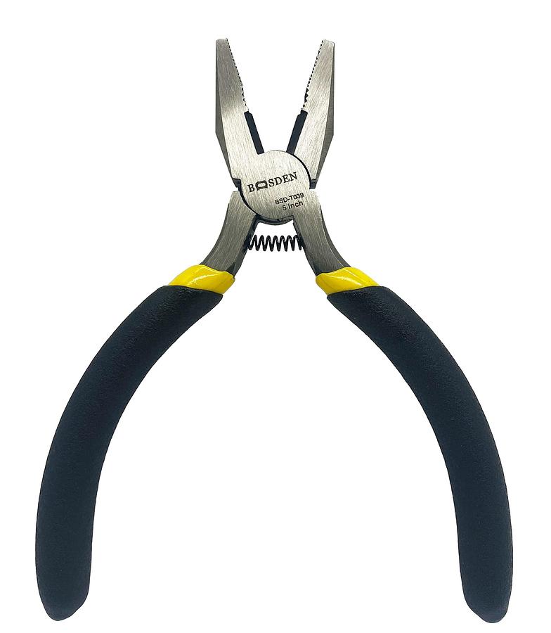 Used 5 1/4” SQUARE NOSE PLIERS WITH CUTTERS ES2468