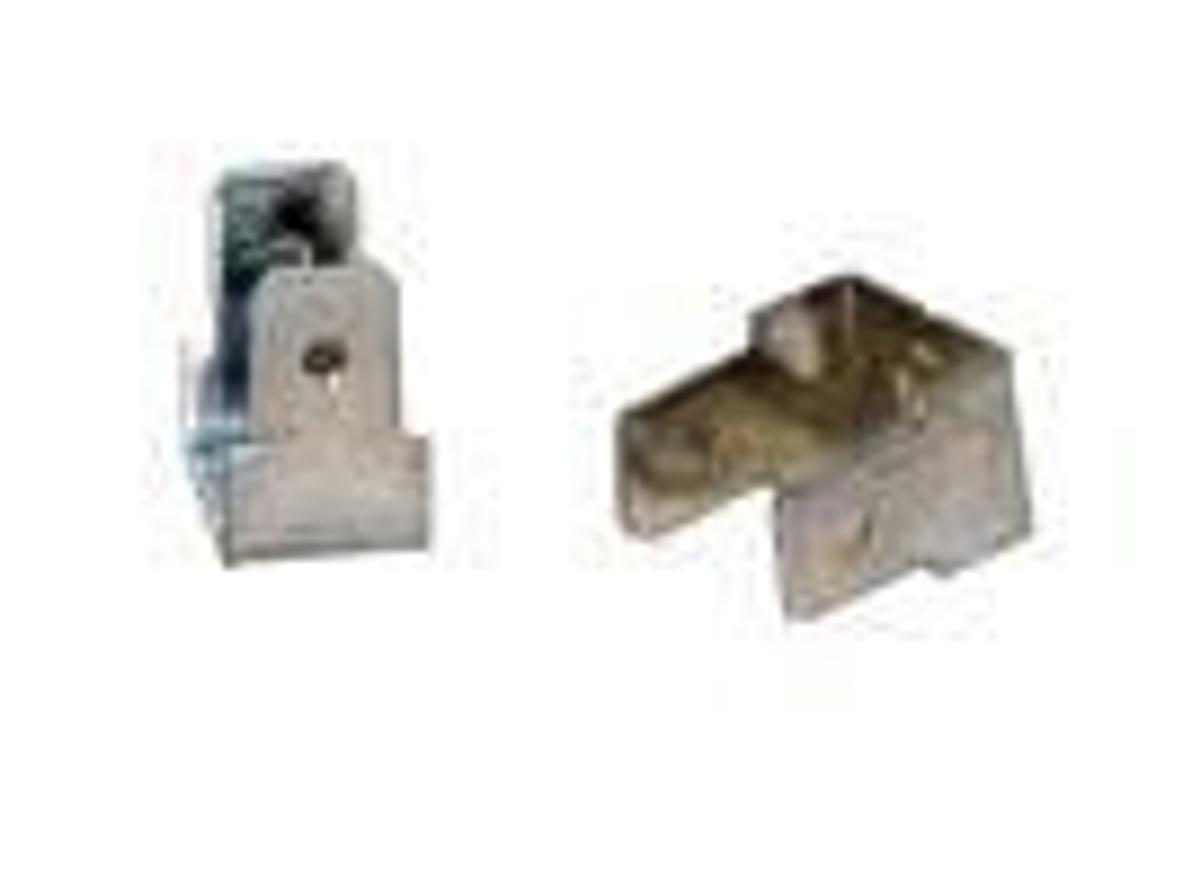 Used Dual male spade lug connector ES3440