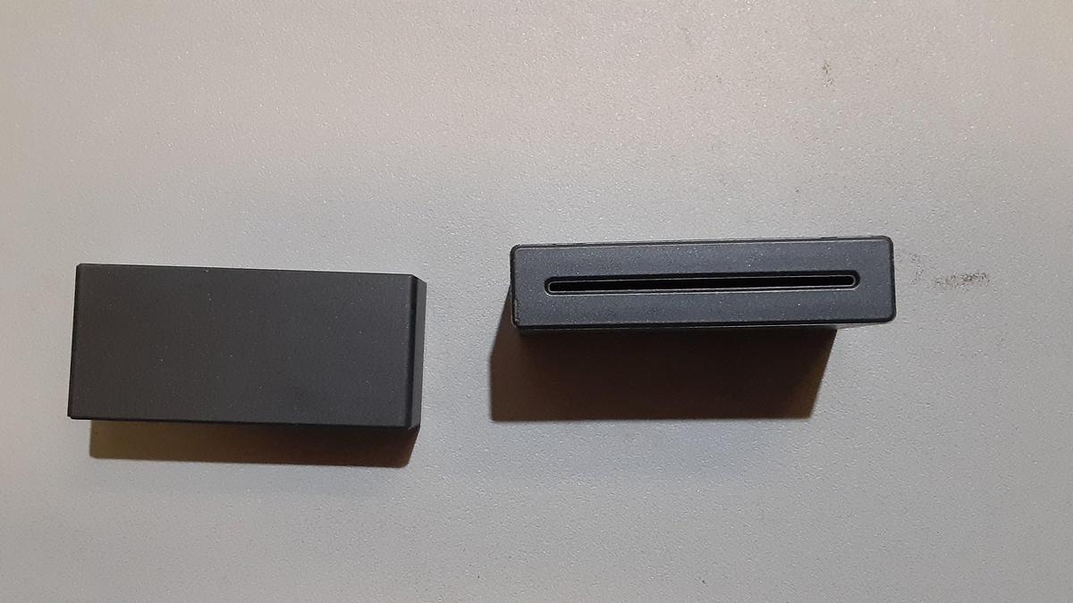 Used Steward Electric model 28R2170.000, 34 position solid ferrite for flat ribbon cable. Width=25.400mm, Length=55.120mm, Height=25.400mm.Impedance is 262.0 Ohms@100 MHz and 440.0 Ohms@300 MH. ES4320