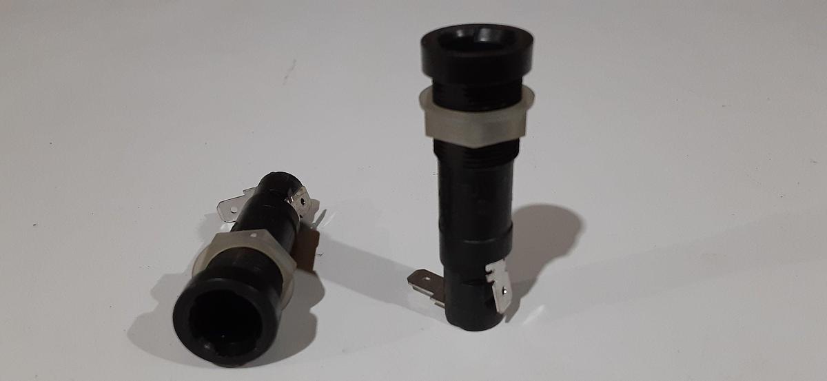 Used Fuse Holder 20 A 250V 1 Circuit Cartridge Panel MountFEU SERIES ES722