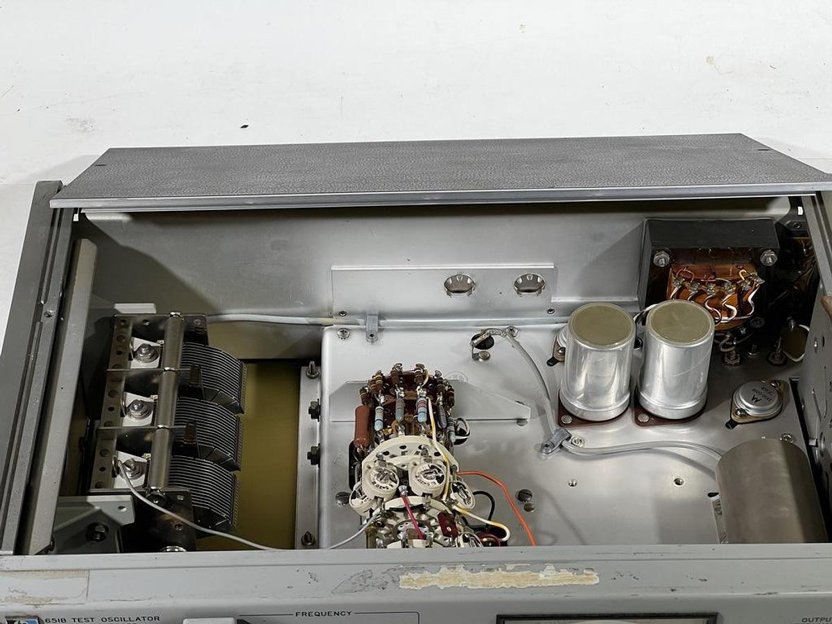 Used Hewlett Packard 651B