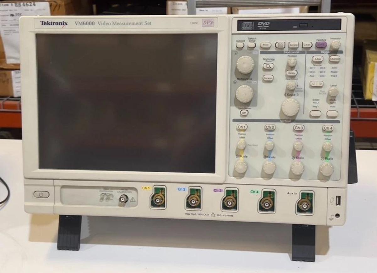 Used Tektronix VM6000 Video Measurement Set, 1 GHz 4-Ch Digital Phosphor Oscilloscope