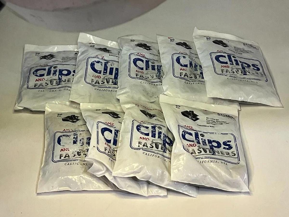 Lot of 450 ClipsandFasteners A 11864 M6-1.0 Extruded U-Nut for GMC