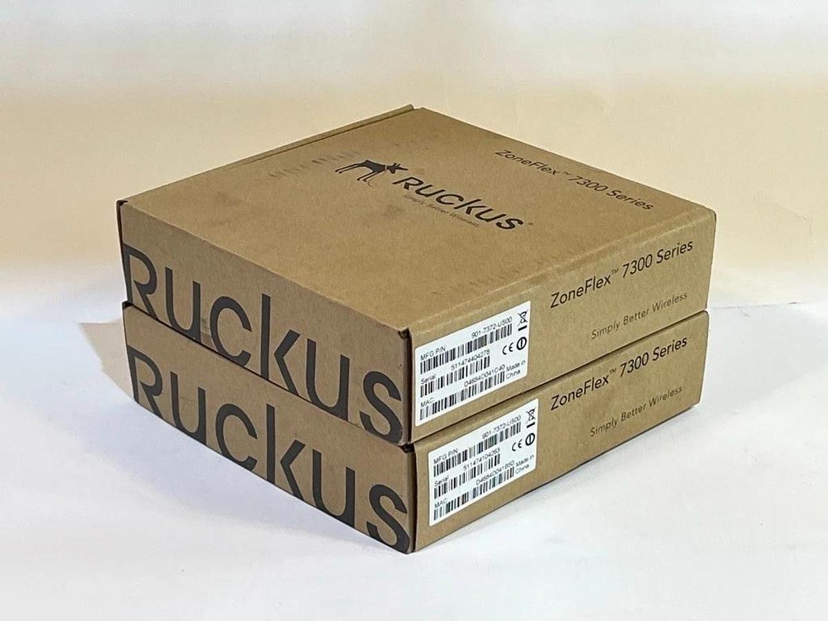 Used Lot of 2 Ruckus ZoneFlex 7300 Series - 7372 Multimedia Wi-Fi Access Points