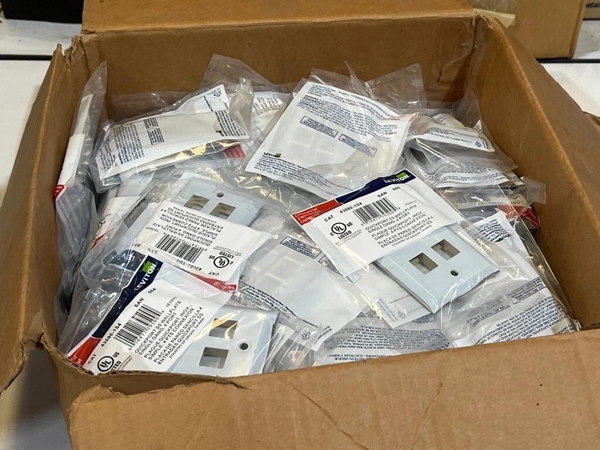 Used 150 Pcs Leviton 43080-1S4 Stainless Steel QUICKPORT Wallplate Single Gang 4-Port