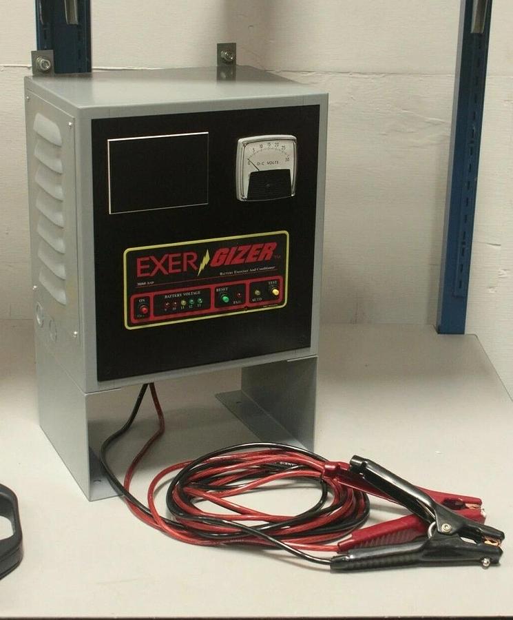 Pacer Engineered Systems ExerGizer 12 VDC 30/60 A Battery Exerciser Conditioner