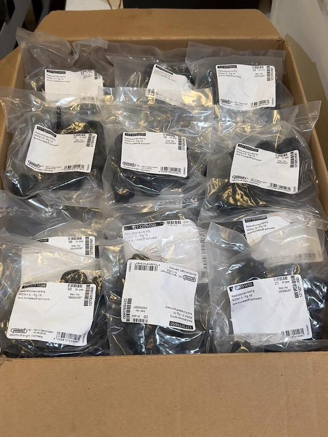 Used 900 Pieces Hummel 1273251650 Reducer R-M-PA Metric M25x1.5 to PG16 Strain Relief