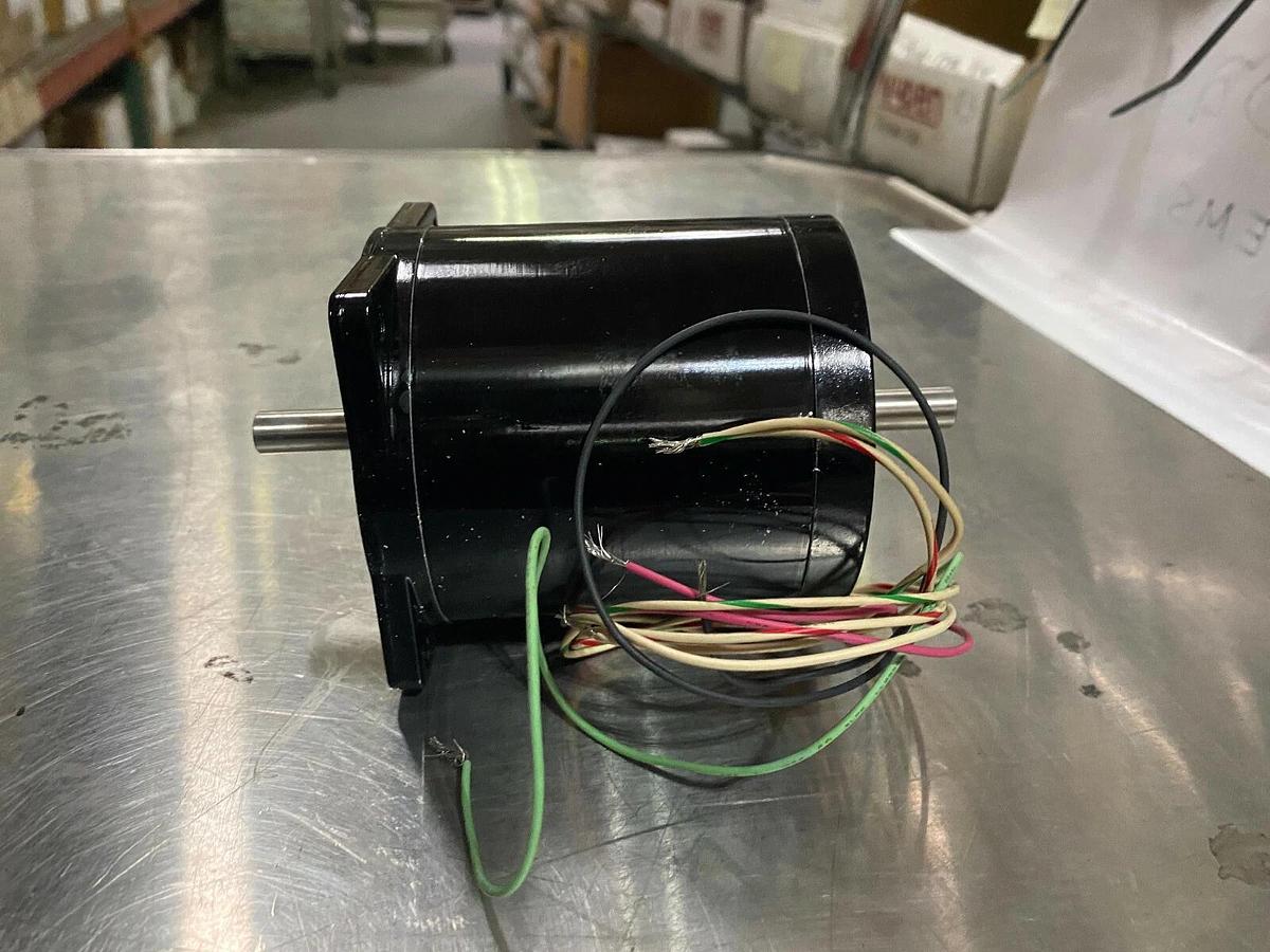 Mycom PS499-02B 6V 2A 4-Phase 1.8Deg/Step Stepping Motor - Stepper