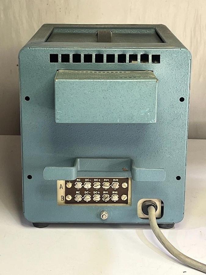 Used Power Designs Model TW-4005 Transistorized Twin Power Supply 0-40V, 0-500mA