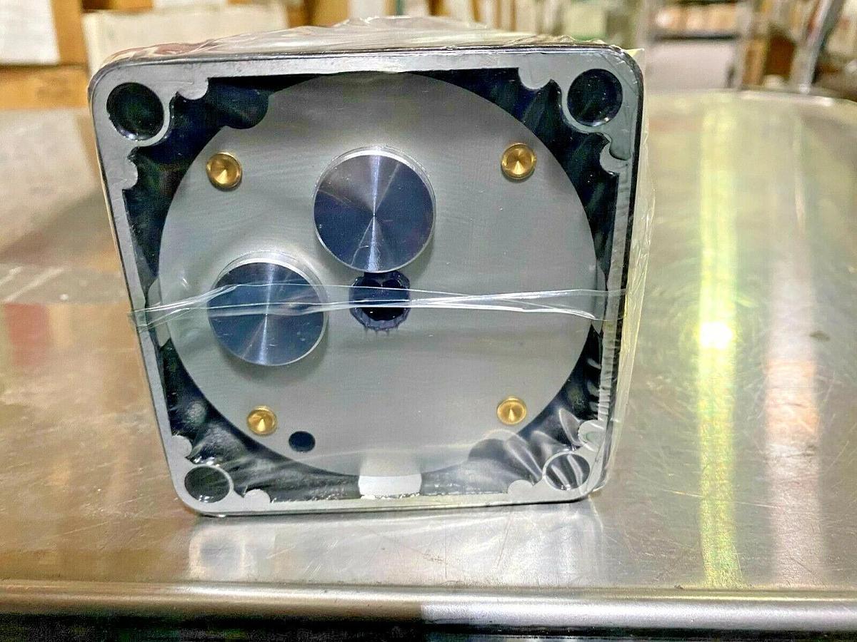 Oriental Motor Vexta Model UGK7.2K-4 Gear Head for Step Unit