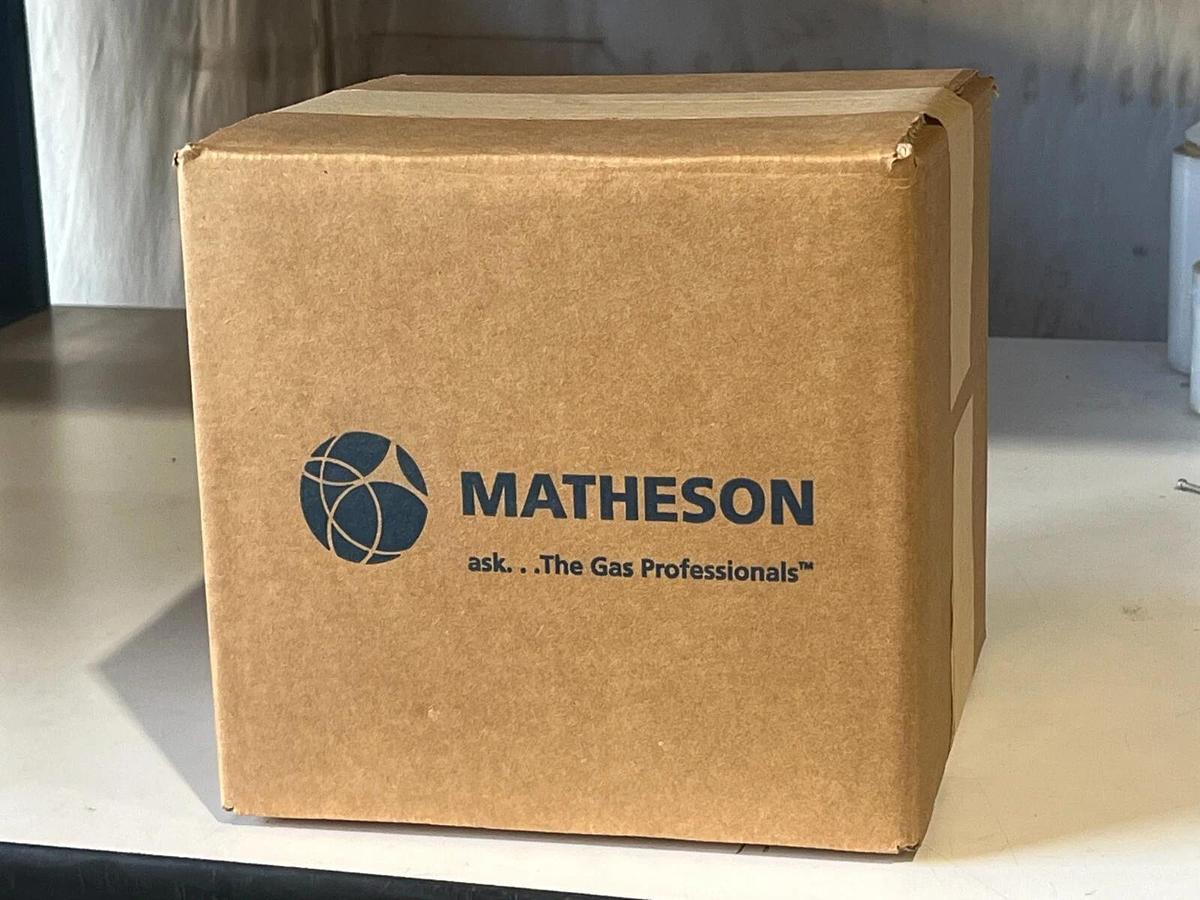 Used Matheson 3510A Series SEQ3510A540 Oxygen Single-Stage High-Purity Regulator New