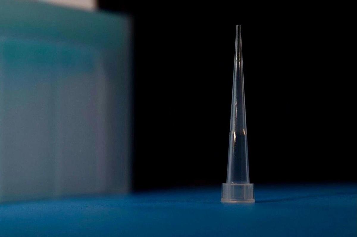 Used 4800 PCS Clear 0.1-10ul Universal Fit Pipette Tips - Cosmobrand PT1021