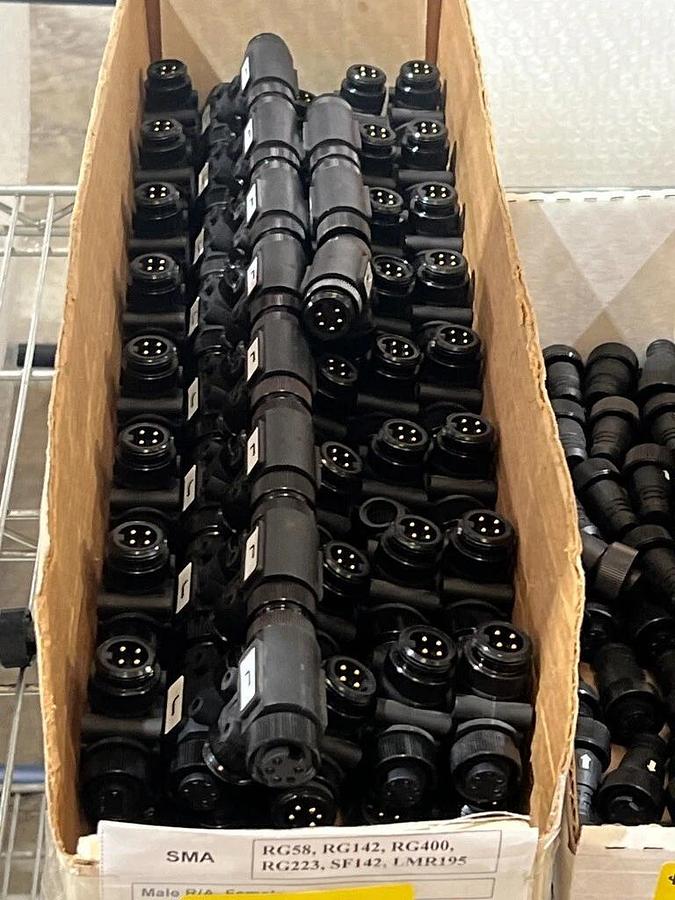 90 Pieces: Mini-Change 7/8" 5-Pin M-F Tee T-Splitter w/ 4-Pin Male - 370-000025