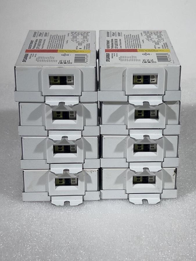 8 Pieces Sylvania QuickTronic QTP 2x26CF/UNV DM 2-Lamp T4 Electronic Ballast