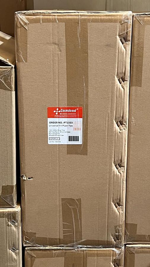 Used 4800 PCS Blue 100-1000ul Universal Fit Sterile Pipette Tips - Cosmobrand PT1333
