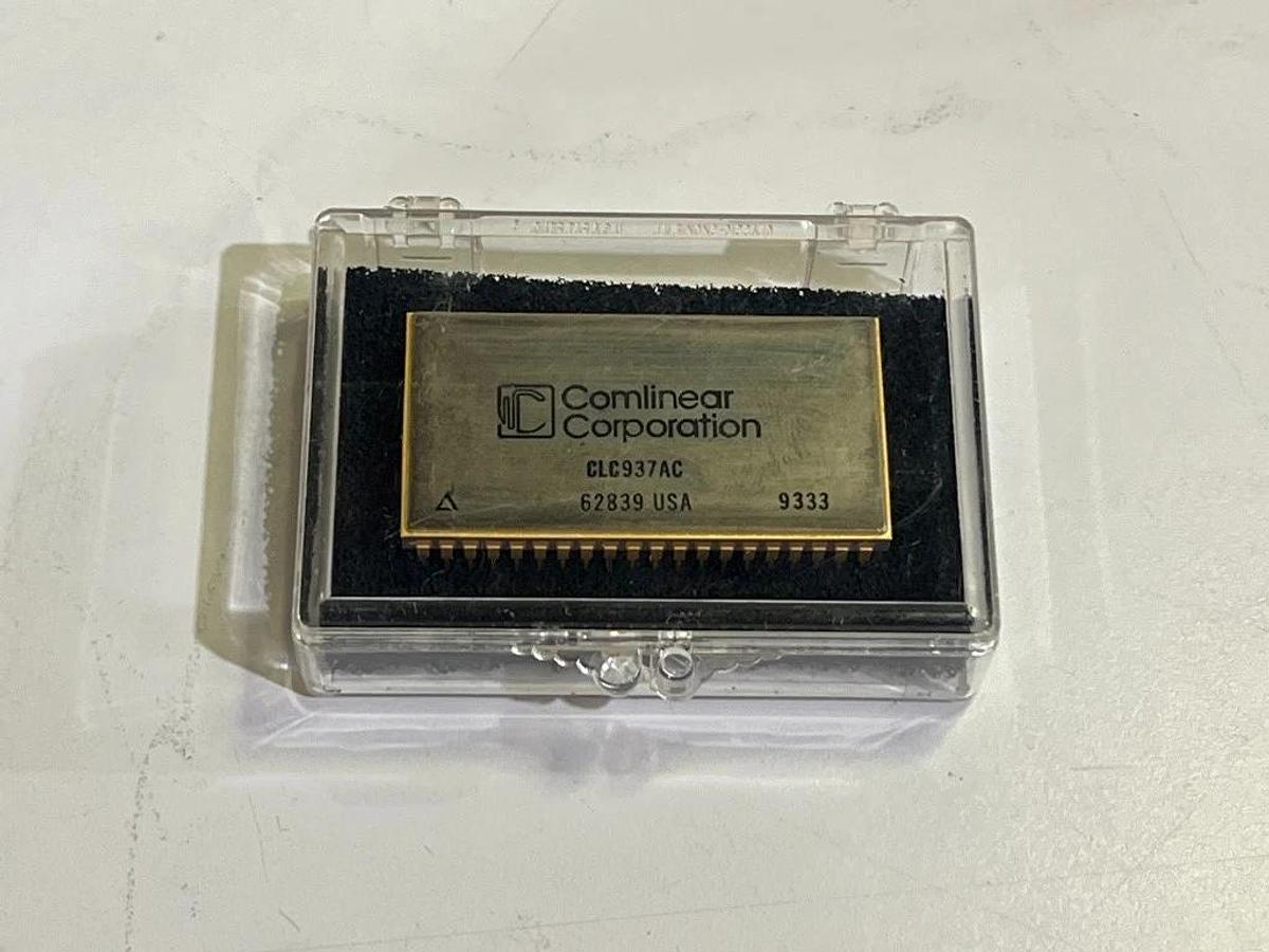 Comlinear Corporation E935PCASM Evaluation Board + CLC937AC 12-Bit A/D Converter